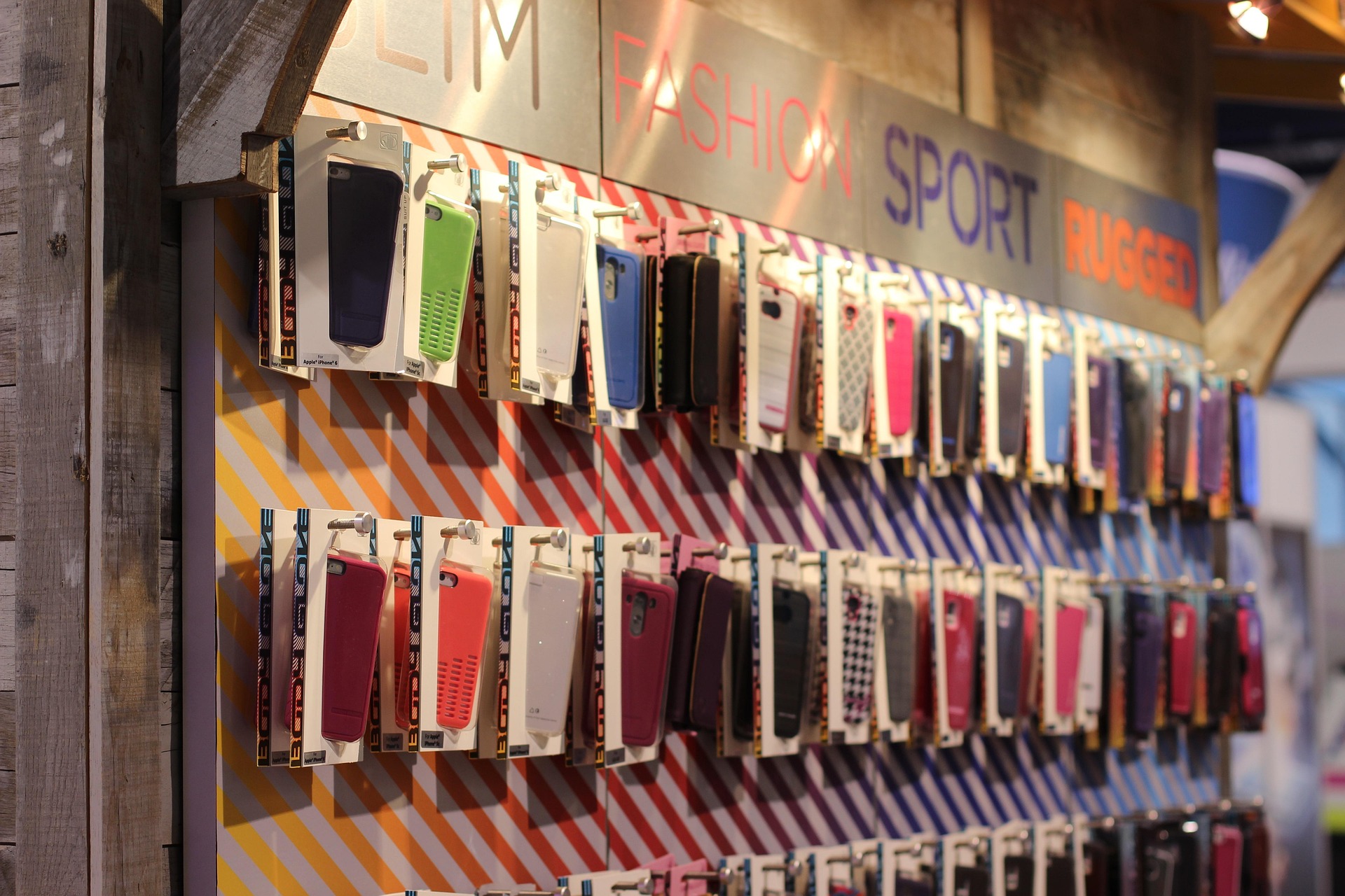 สรุปการเลือกเคสโทรศัพท์ iPhone ให้ตอบโจทย์ทุกการใช้งาน